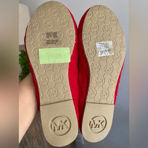 NIB, Michael Kors Womens Red Cable Knit Slip On Flats Size 8m Christmas Slippers - Picture 6 of 7